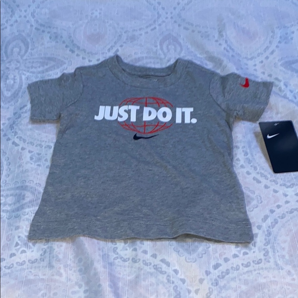 NWT Nike Tee